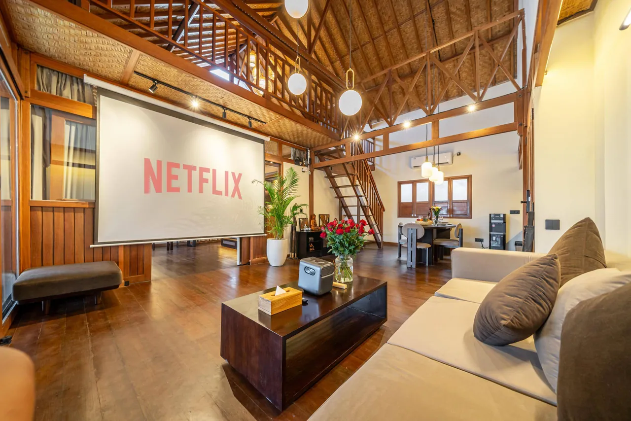 Ubud EcoHouse — Living room with projector